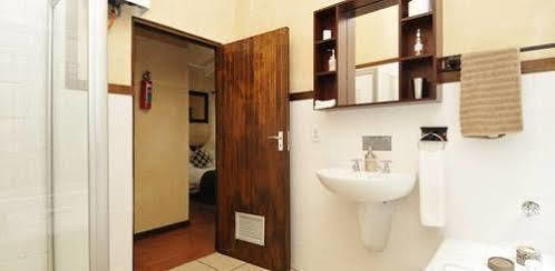 Aloe Guest House Hermanus Exteriör bild